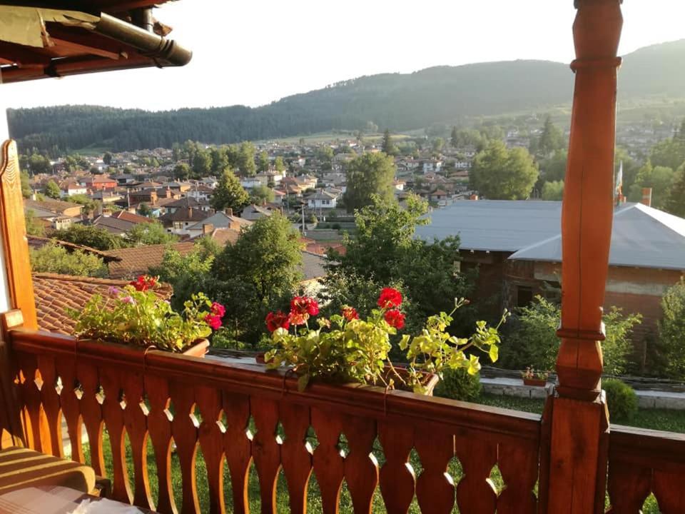 Радкината Къща Hotel Koprivshtitsa Exterior photo